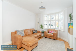 Living Room- click for photo gallery